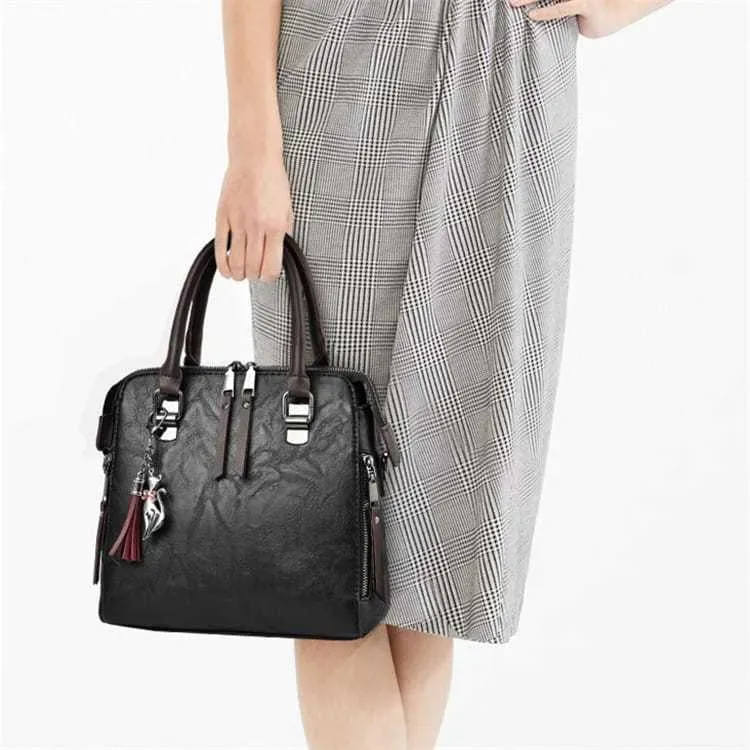 327HB488_116608.webp Women Fashion Solid Color Tassel Decoration Shoulder Bag - Image 5
