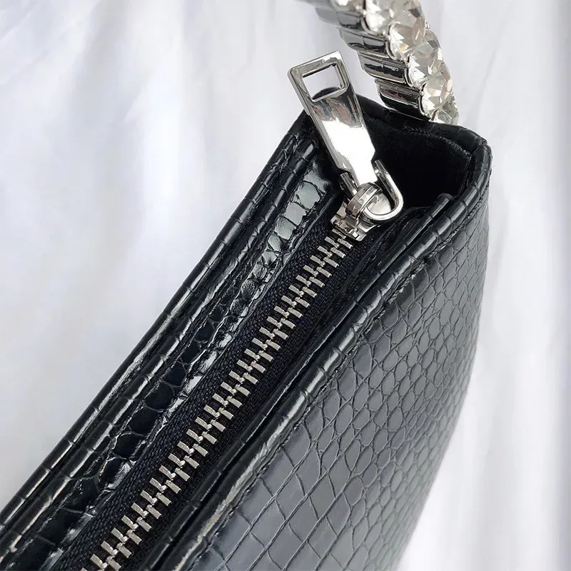 T1035D0D72_117737.webp Women Fashion Creative Sparkling Rhinestone Decorative Round Handle Evening Bag - Image 6