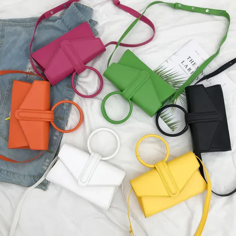 T1035D5B26_117621.webp Women Fashion Flap Buckle Design Hoop Decorative Solid Color PU Handle Crossbody Bag - Image 4