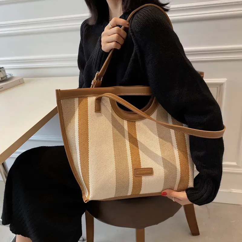 T10383BAD_113338.webp Women Fashion Canvas Stripe Shoulder Bag - Image 4